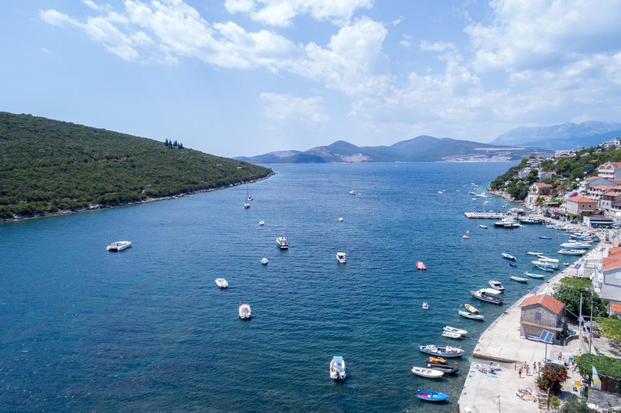 Villa San Apartments Τίβατ Εξωτερικό φωτογραφία