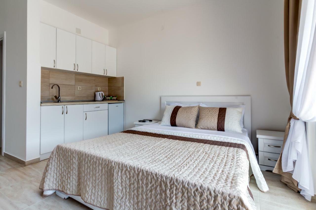 Villa San Apartments Τίβατ Εξωτερικό φωτογραφία