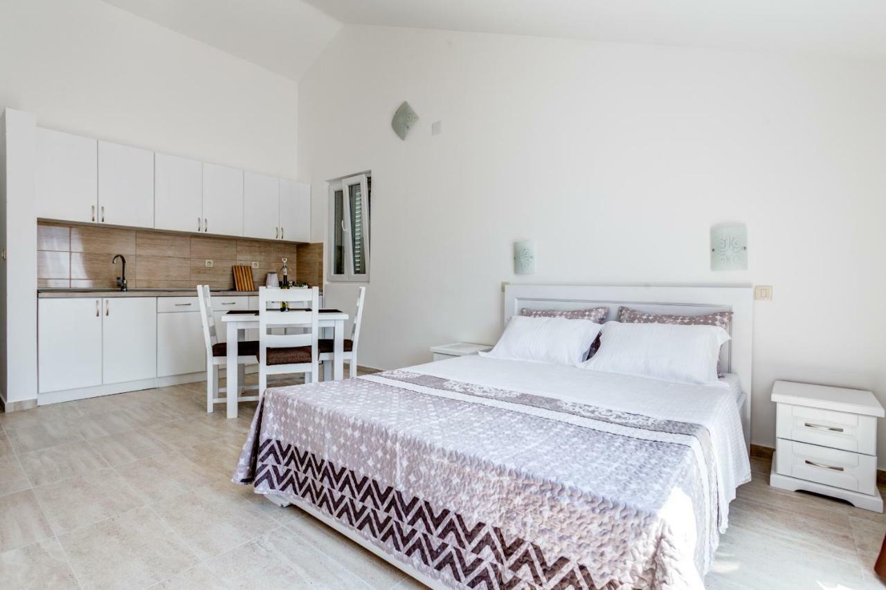 Villa San Apartments Τίβατ Εξωτερικό φωτογραφία