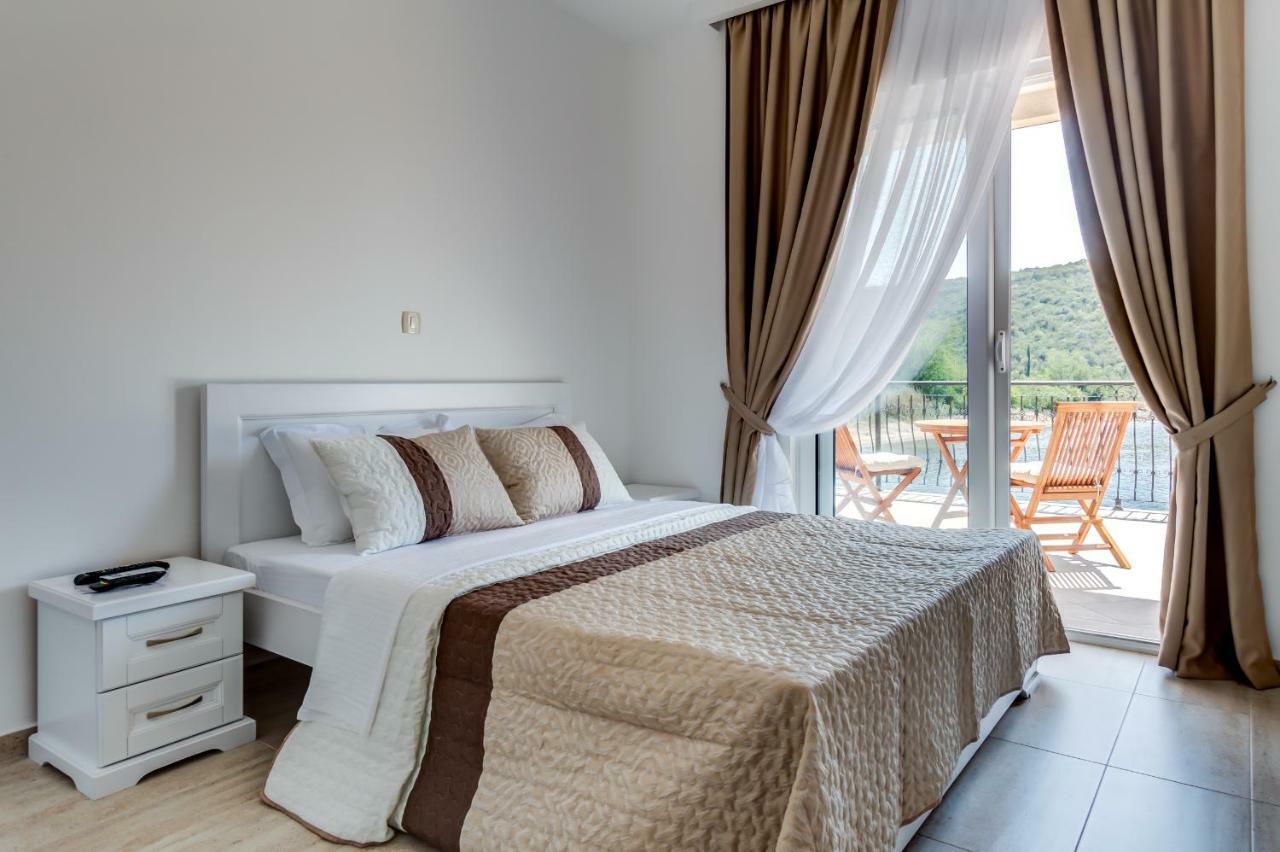 Villa San Apartments Τίβατ Εξωτερικό φωτογραφία