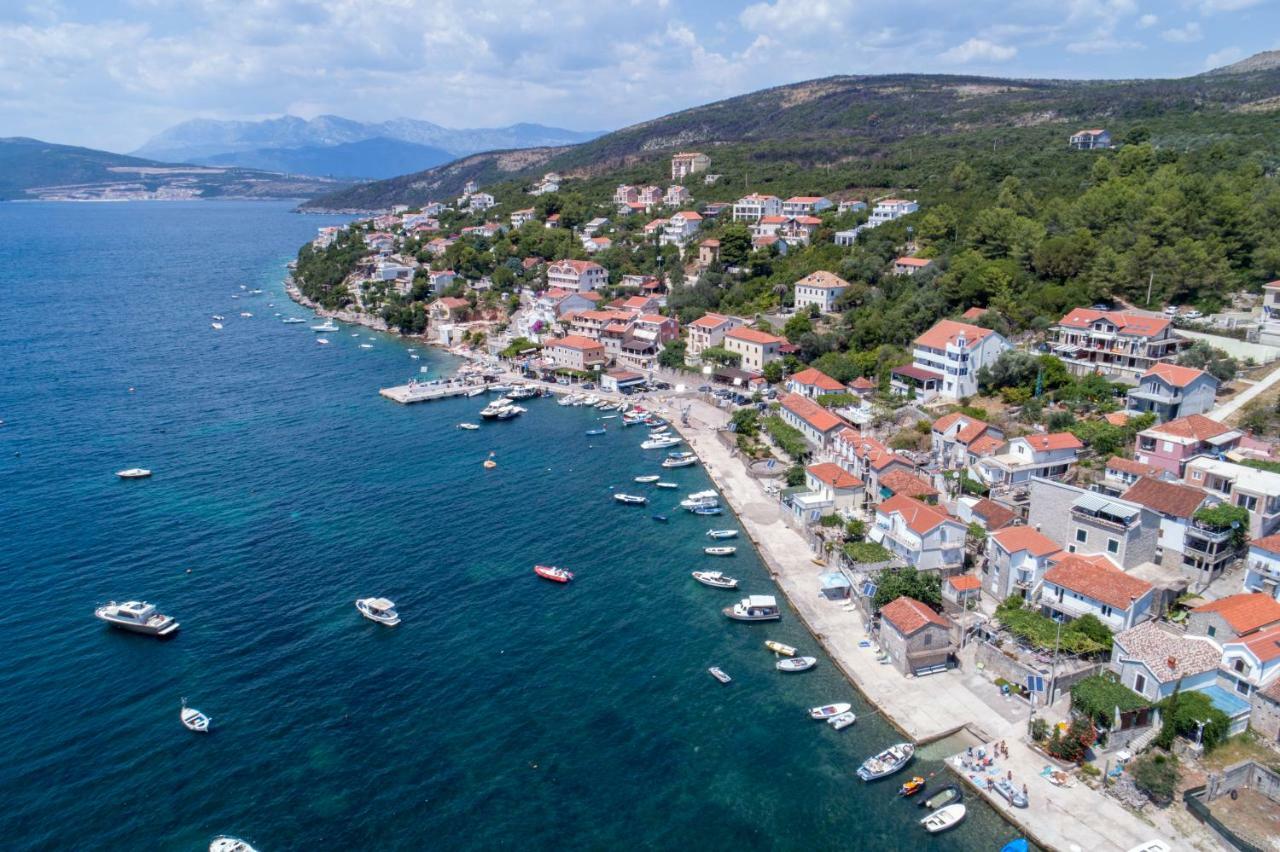 Villa San Apartments Τίβατ Εξωτερικό φωτογραφία
